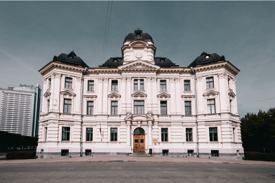 Attēlā redzama Rīgas apgabaltiesas Civillietu tiesas kolēģijas ēka