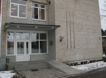 Attēlā attēlots Administratīvā rajona tiesas Valmieras tiesu nams