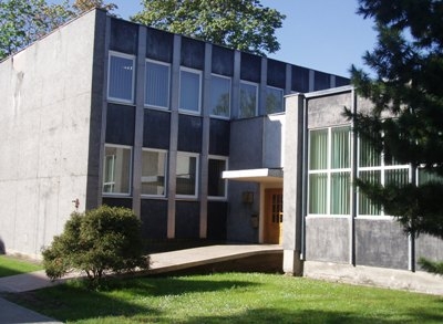 Attēlā attēlota vidzemes rajona tiesa (Valmierā)